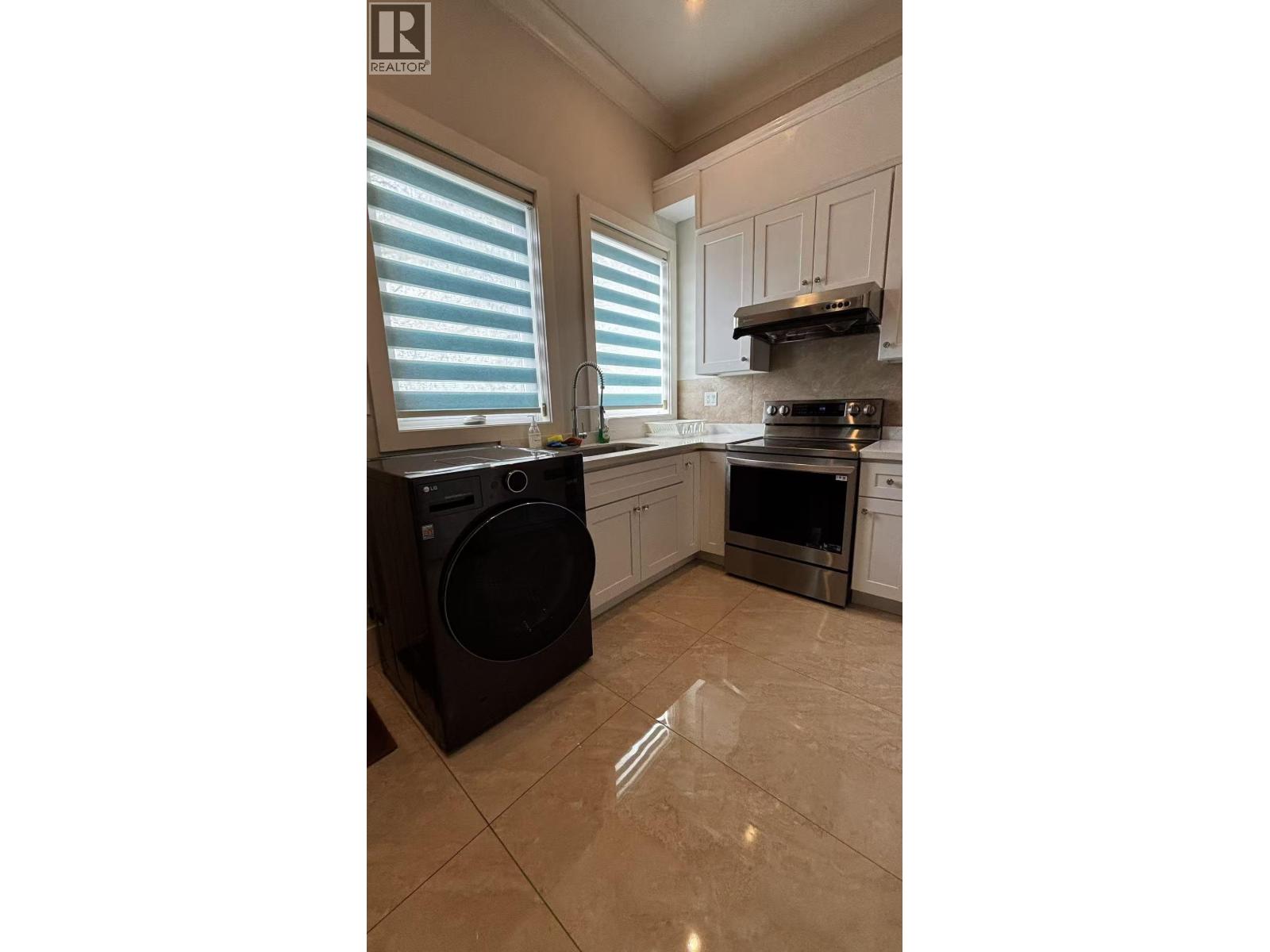 Ground Level-2 13268 BLUNDELL RD 1 House for Rent - Photo gallery 3