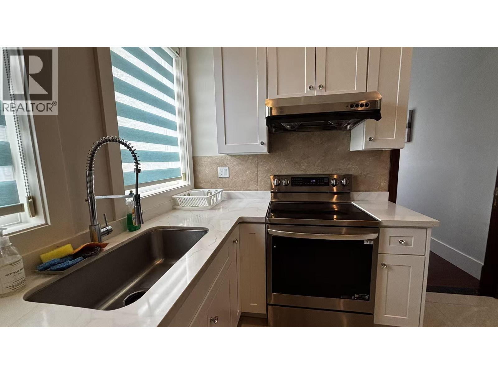 Ground Level-2 13268 BLUNDELL RD 1 House for Rent - Photo gallery 4