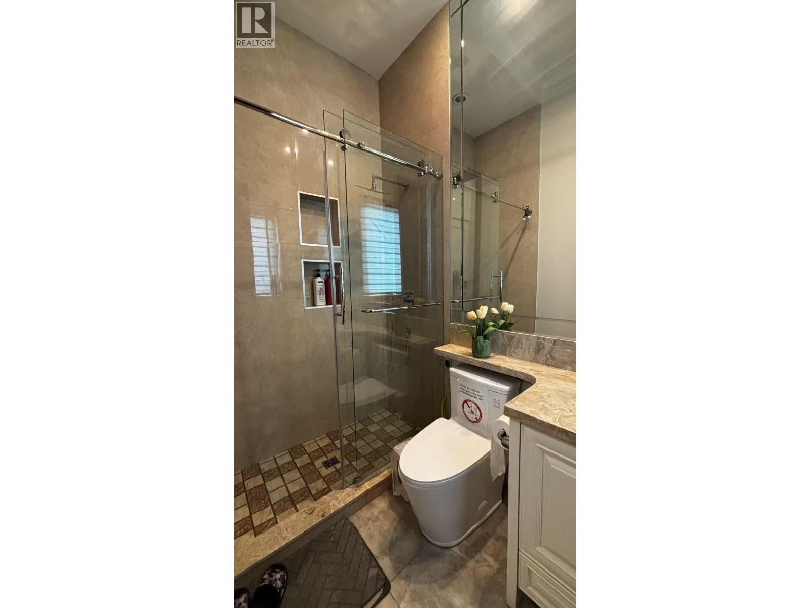 Ground Level-2 13268 BLUNDELL RD 1 House for Rent - Photo gallery 5