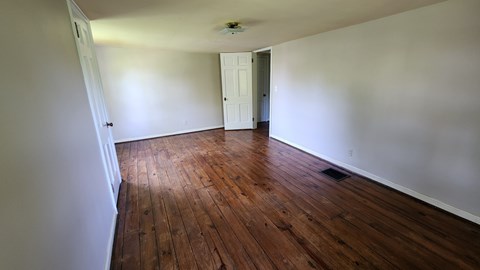 7771 Cheviot Ave 4 Beds Apartment for Rent