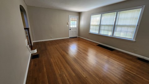 7771 Cheviot Ave 4 Beds Apartment for Rent