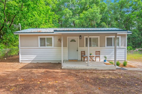 812 E Edney Avenue 2 Beds Apartment for Rent