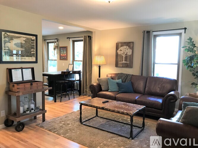 609 Water Street 3 Beds Single Family Home for Rent - Photo gallery 1