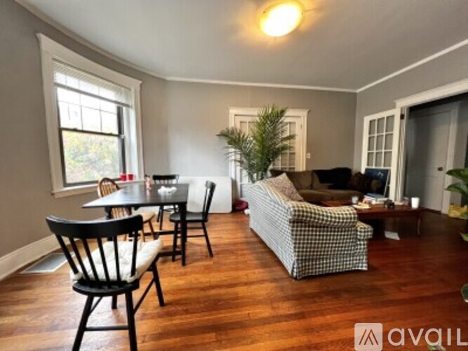 48 Englewood Ave 4 Beds Apartment for Rent - Photo gallery 2