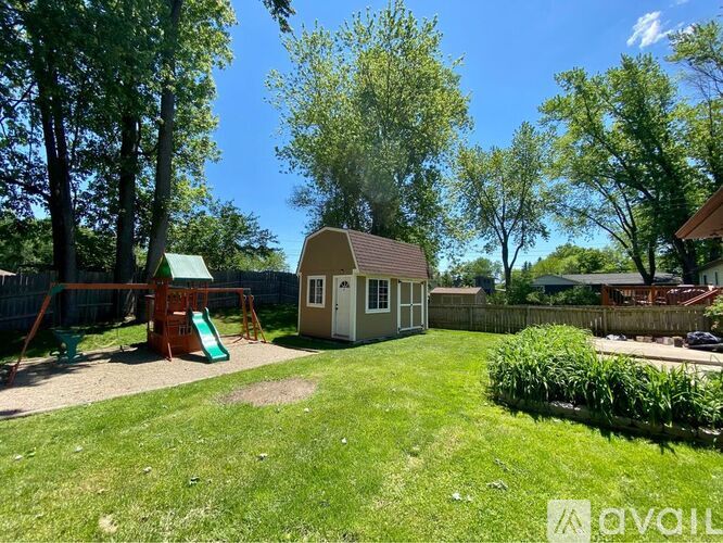 3435 Charlotte Drive 3 Beds Single Family Home for Rent - Photo gallery 3