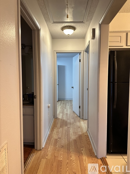 606 1/2 Lafayette St 2 Beds Apartment for Rent - Photo gallery 4
