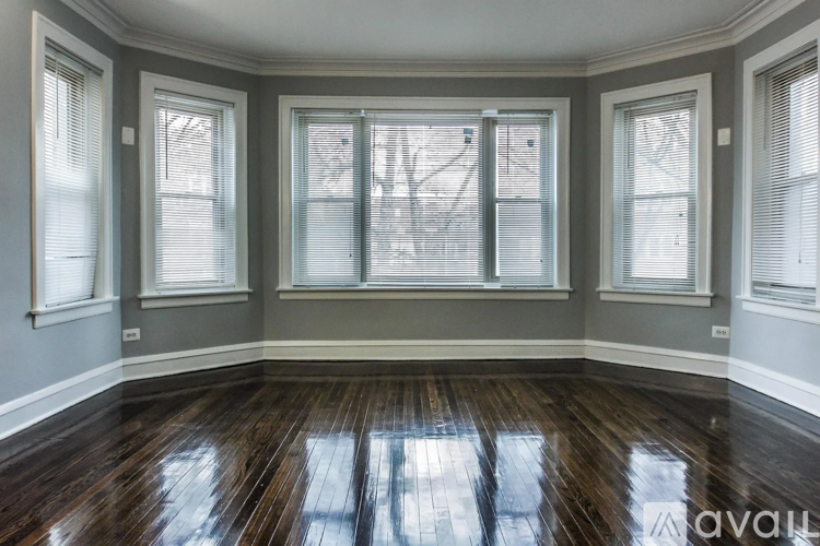 7806 South Bennett Avenue 3 Beds Apartment for Rent - Photo gallery 2