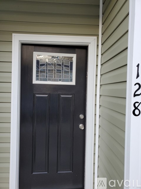 128 Buckhorn Ave 2 Beds Apartment for Rent