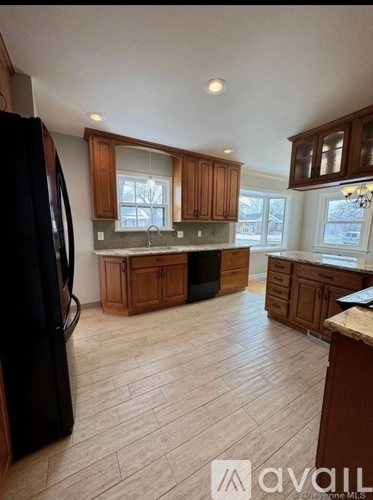 224 E. 4th Avenue 3 Beds Single Family Home for Rent - Photo gallery 3