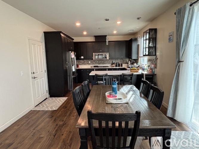 7718 Wildrose Way 4 Beds Single Family Home for Rent - Photo gallery 4