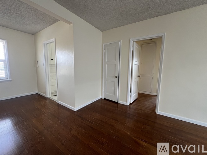 3927 West 105th Street 2 Beds Apartment for Rent - Photo gallery 2