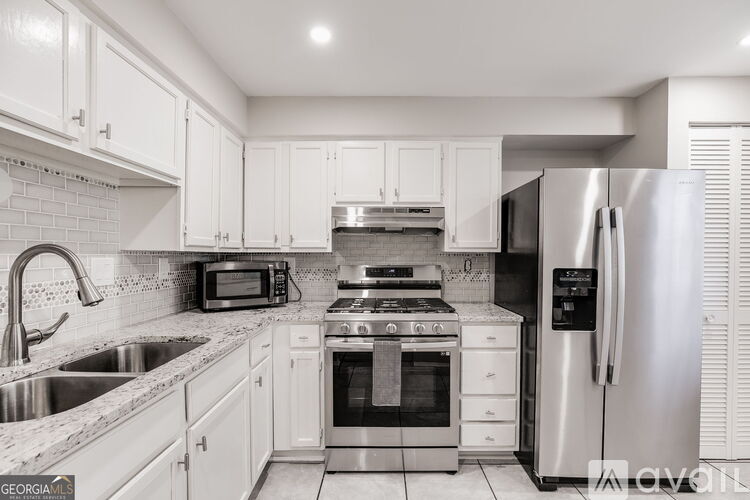 6413 Wedgewood Trce 3 Beds Single Family Home for Rent - Photo gallery 4