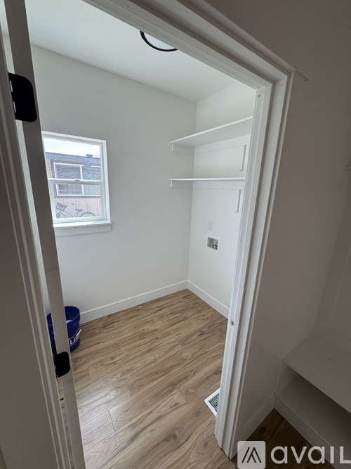 605 North 6th Street West 3 Beds Single Family Home for Rent - Photo gallery 2