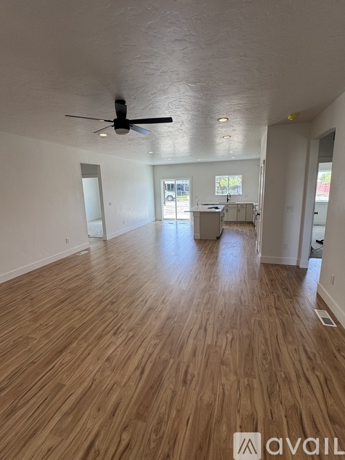 605 North 6th Street West 3 Beds Single Family Home for Rent - Photo gallery 4