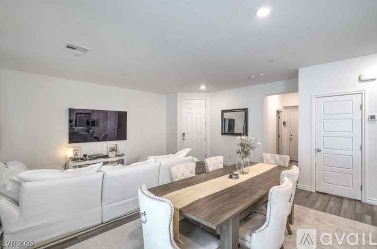 7318 North Decatur Boulevard 3 Beds Condo for Rent - Photo gallery 5