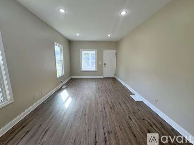 1027 27th Ave SE 4 Beds Single Family Home for Rent - Photo gallery 2
