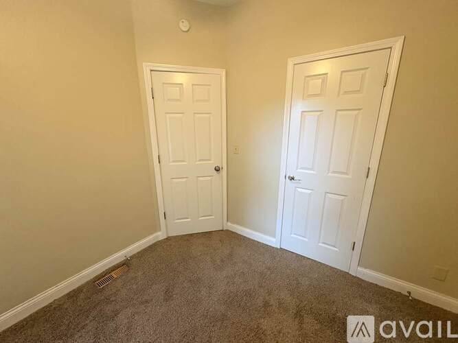 1027 27th Ave SE 4 Beds Single Family Home for Rent - Photo gallery 5