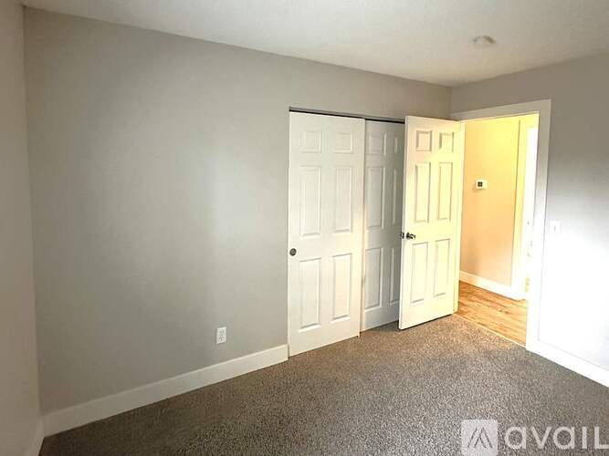 1261 S Argonne Cir 3 Beds Single Family Home for Rent - Photo gallery 4