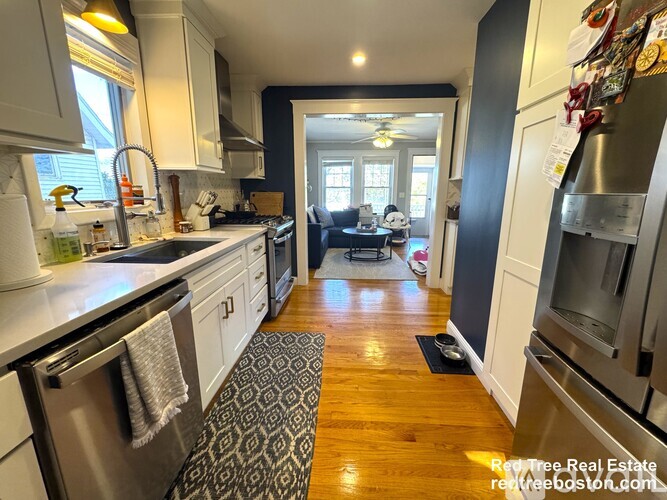 65 Whitford St 3 Beds Single Family Home for Rent - Photo gallery 2