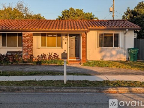 1037 SW 76Th Ave 3 Beds Apartment for Rent