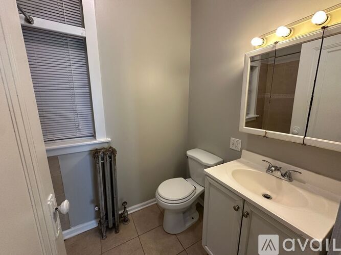 2204 N Avers Ave 3 Beds Apartment for Rent - Photo gallery 4