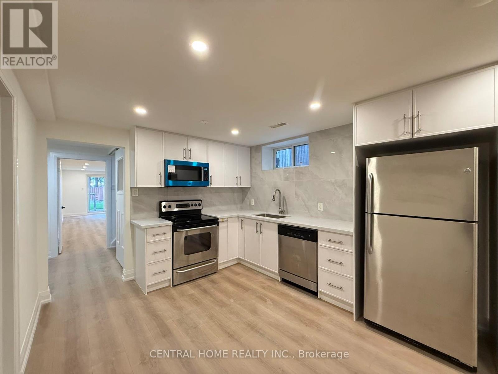 LOWER - 50 SHERWOOD FOREST DRIVE 3 Beds House for Rent - Photo gallery 4