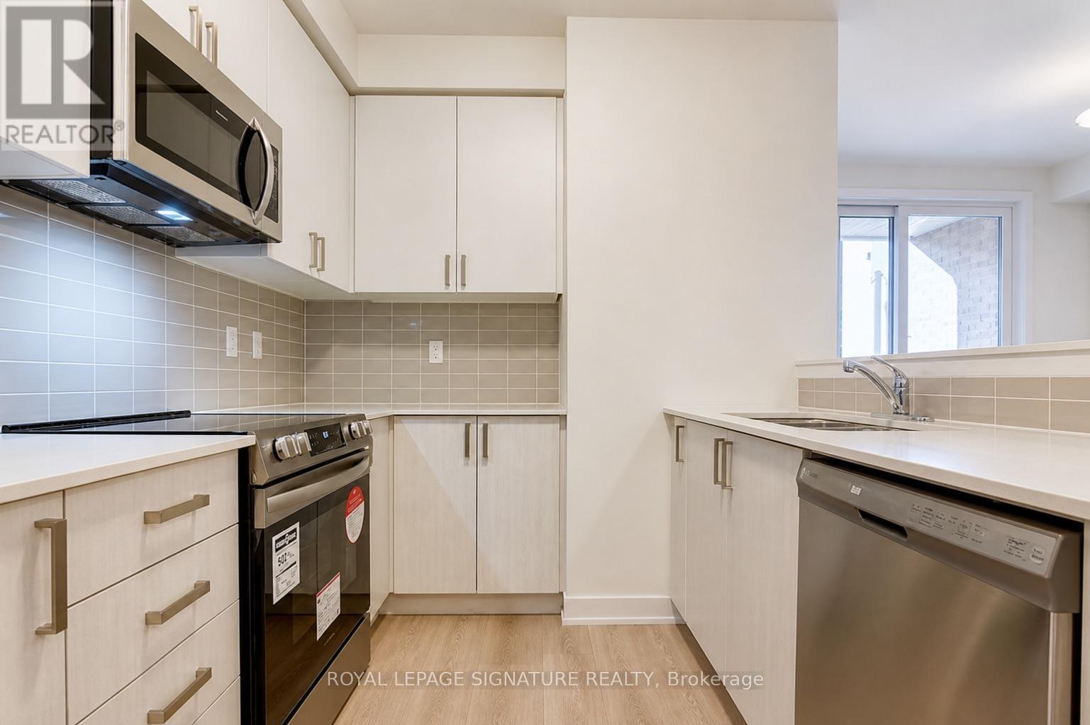 1303 - 1865 PICKERING PARKWAY 3 Beds Condo, Home, Townhouse for Rent - Photo gallery 5