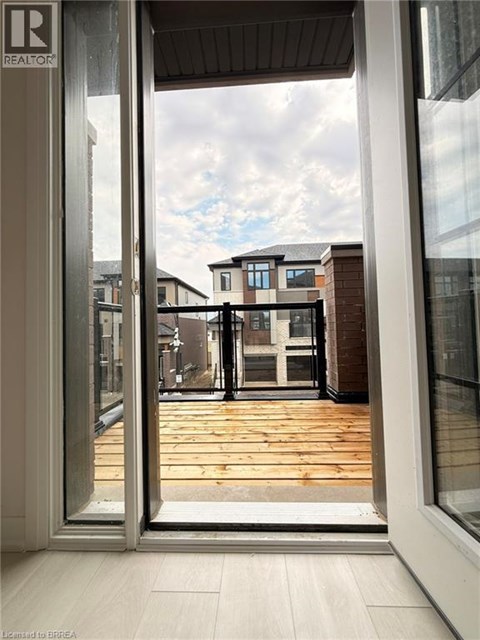 660 COLBORNE Street W Unit# 140 2 Beds Apartment for Rent