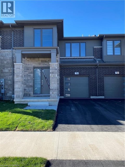 70 SAMUEL Avenue 3 Beds Apartment for Rent