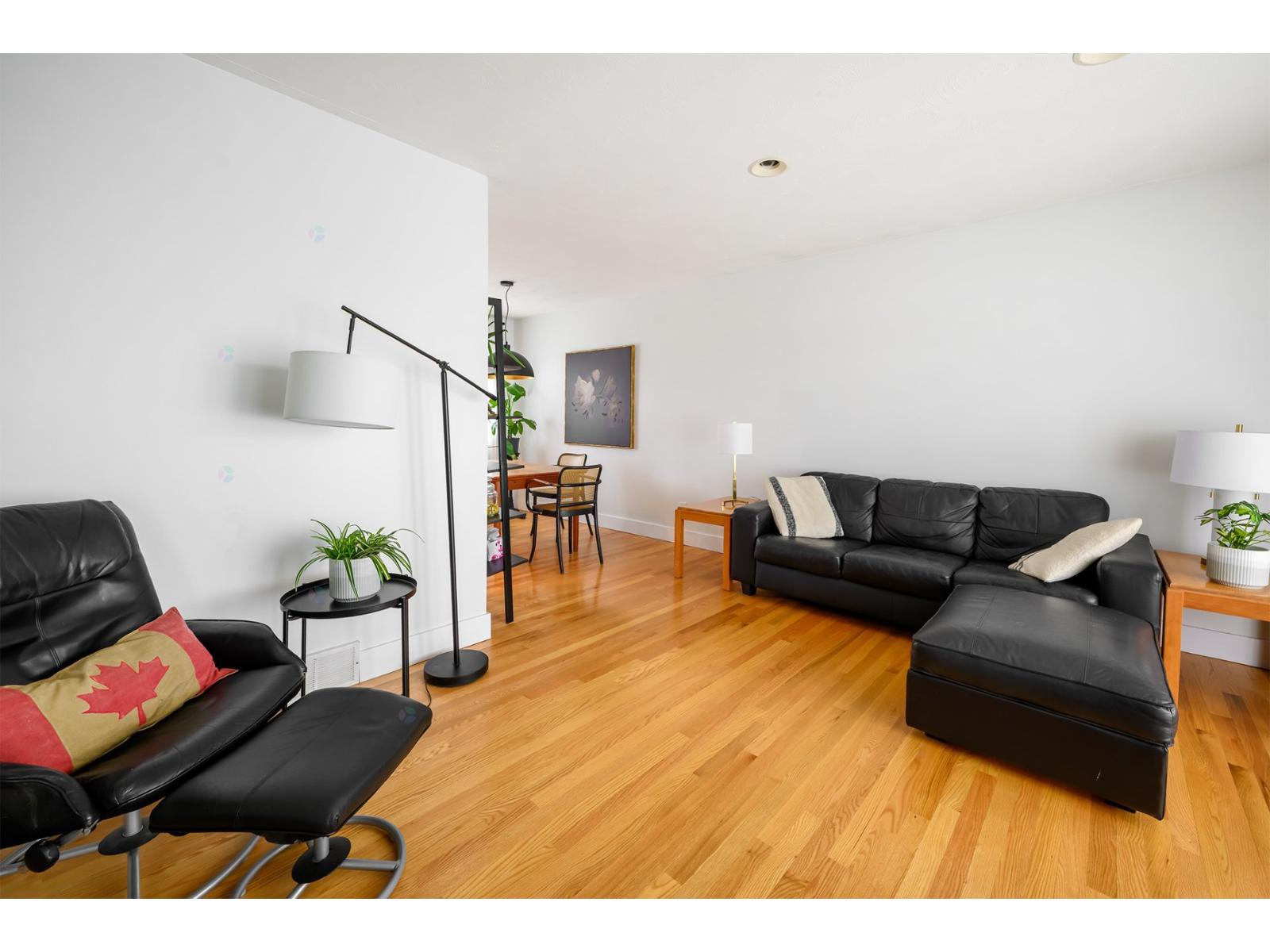 89 Rue d'Auvergne 3 Beds House for Rent - Photo gallery 5