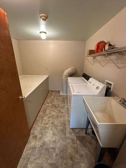 433 Ringhoff Rd 4 Beds Apartment for Rent