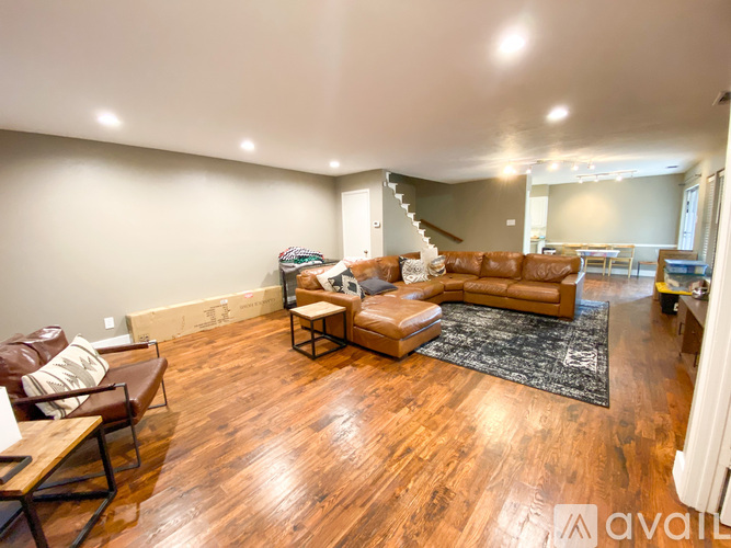 9808 Crest Meadow Dr 3 Beds Single Family Home for Rent - Photo gallery 4