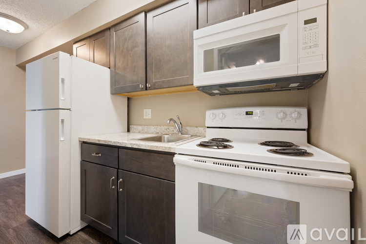 612 S Van Buren St 1 Apartment for Rent - Photo gallery 5