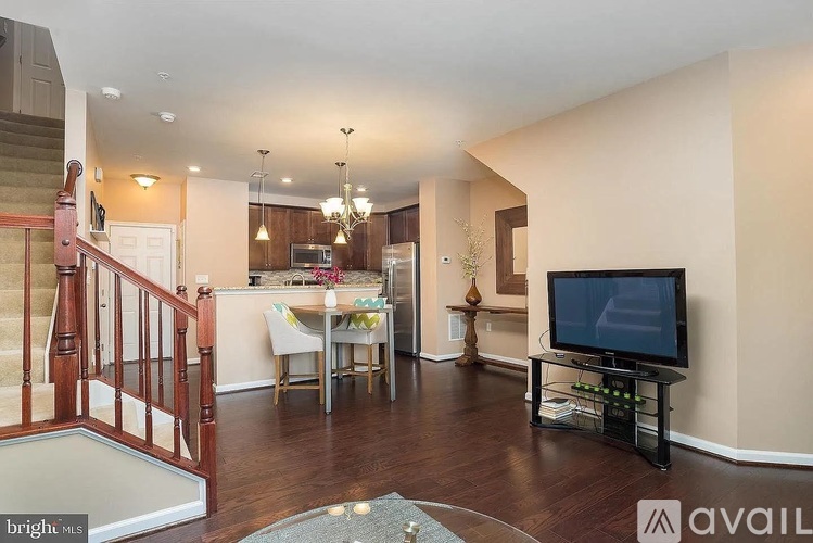 43439 Town Gate Square 3 Beds Condo for Rent - Photo gallery 3