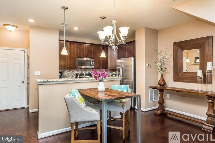 43439 Town Gate Square 3 Beds Condo for Rent - Photo gallery 4