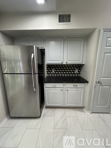 13703 Richmond Park Drive North 2 Beds Condo for Rent - Photo gallery 3