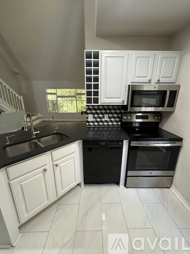 13703 Richmond Park Drive North 2 Beds Condo for Rent - Photo gallery 4