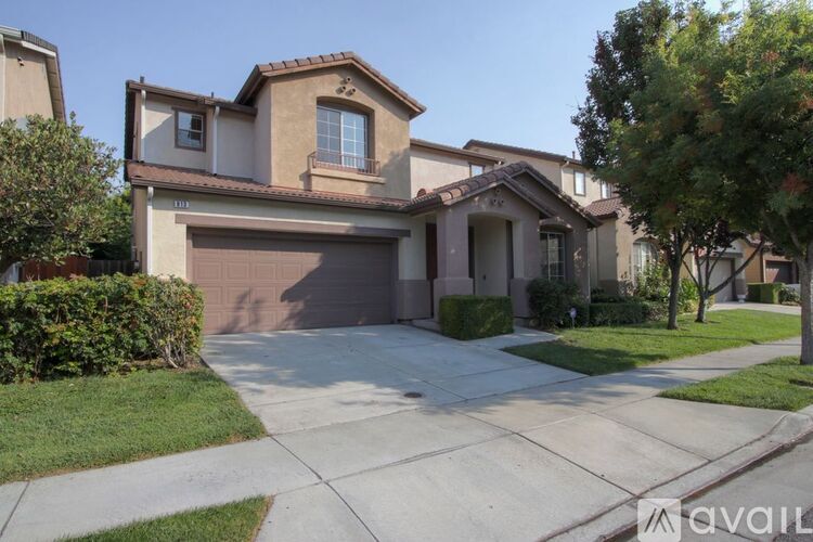 813 Pitkin Loop 5 Beds Single Family Home for Rent - Photo gallery 1