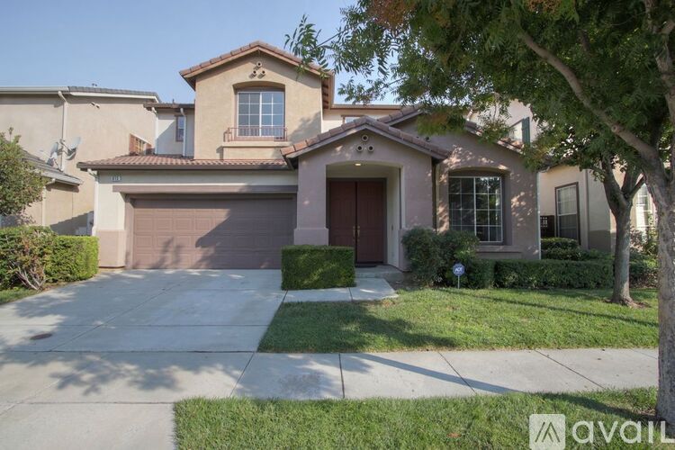 813 Pitkin Loop 5 Beds Single Family Home for Rent - Photo gallery 2