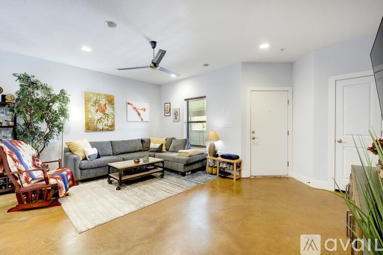 1807 Poquito Street 1 Condo for Rent - Photo gallery 3
