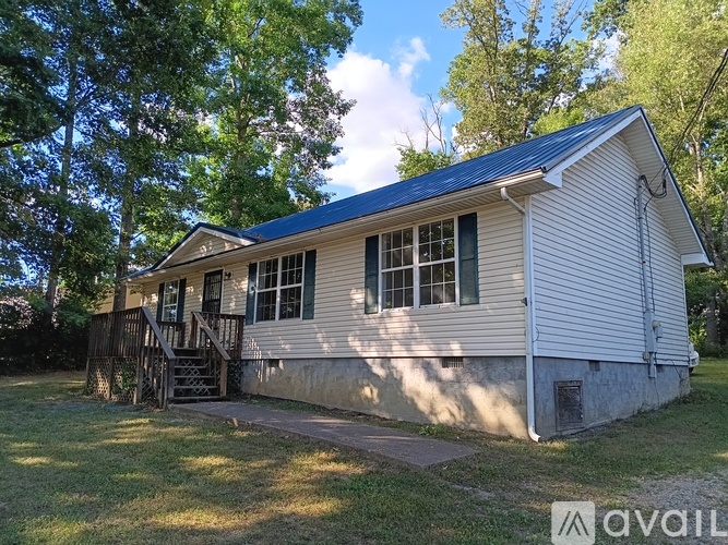 2248 Walnut Street 3 Beds Single Family Home for Rent - Photo gallery 2