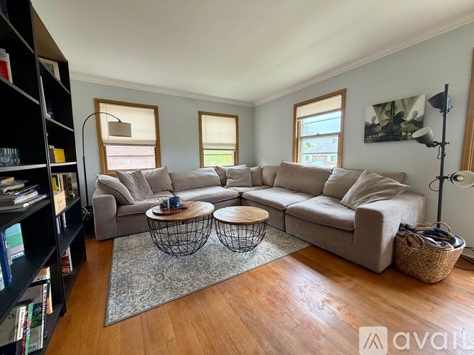 8244 West Center Street 2 Beds Single Family Home for Rent - Photo gallery 2