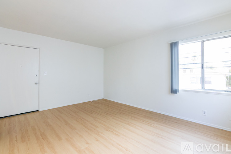 1243 Federal Avenue Studio Apartment for Rent - Photo gallery 1