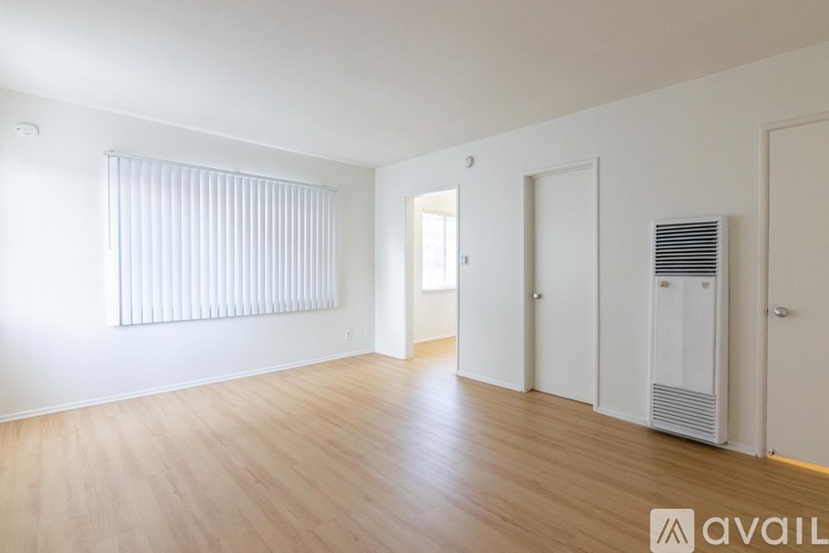 1243 Federal Avenue Studio Apartment for Rent - Photo gallery 3