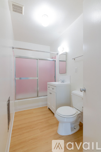 1243 Federal Avenue Studio Apartment for Rent - Photo gallery 4