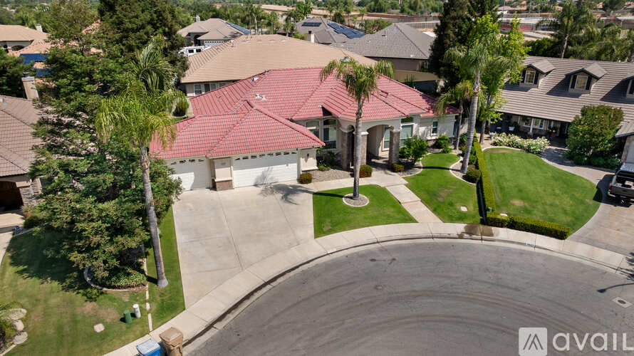 9006 Centennial Ct 5 Beds Single Family Home for Rent - Photo gallery 3