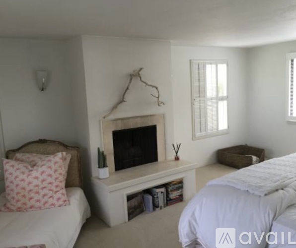 3352 Foothill Road 3 Beds Single Family Home for Rent - Photo gallery 3
