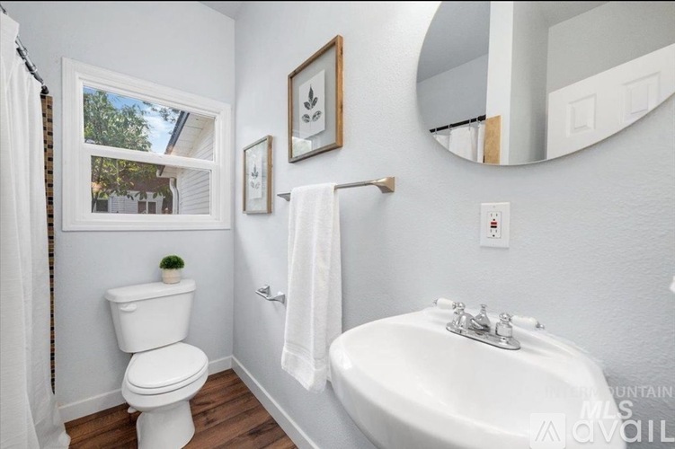 1704 Blaine St 3 Beds Apartment for Rent - Photo gallery 5