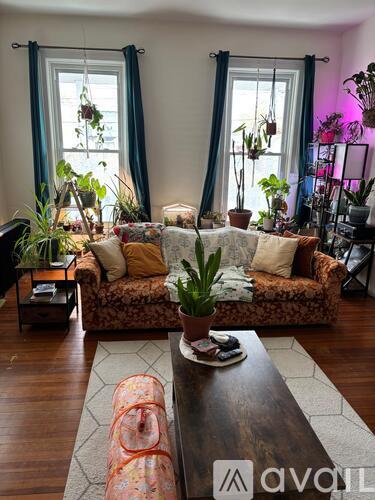 268 Yates St 3 Beds Apartment for Rent - Photo gallery 1