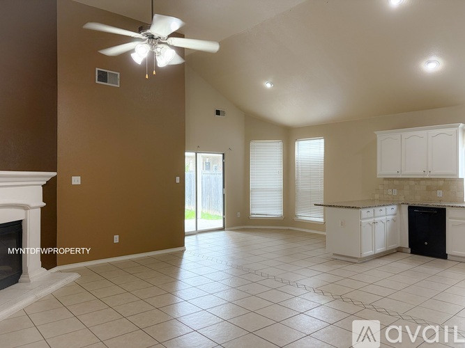 1005 Castle Top Drive 3 Beds Single Family Home for Rent - Photo gallery 4